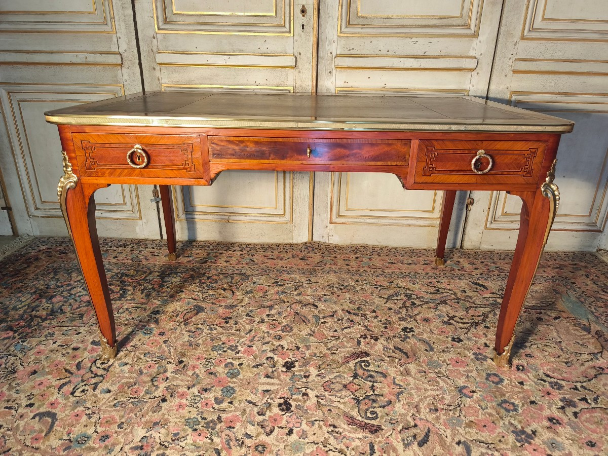 Bureau 19 ème en marqueterie et bronzes 