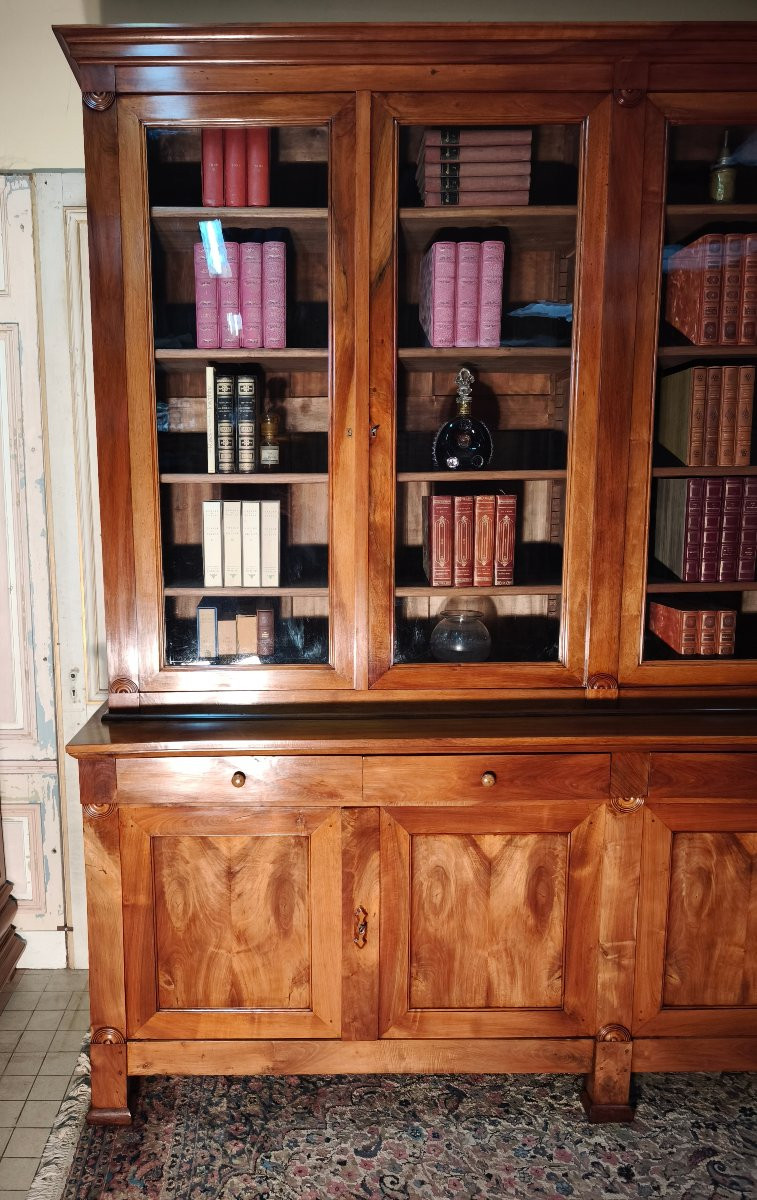 Large 19th Century Blond Walnut Bookcase -photo-4
