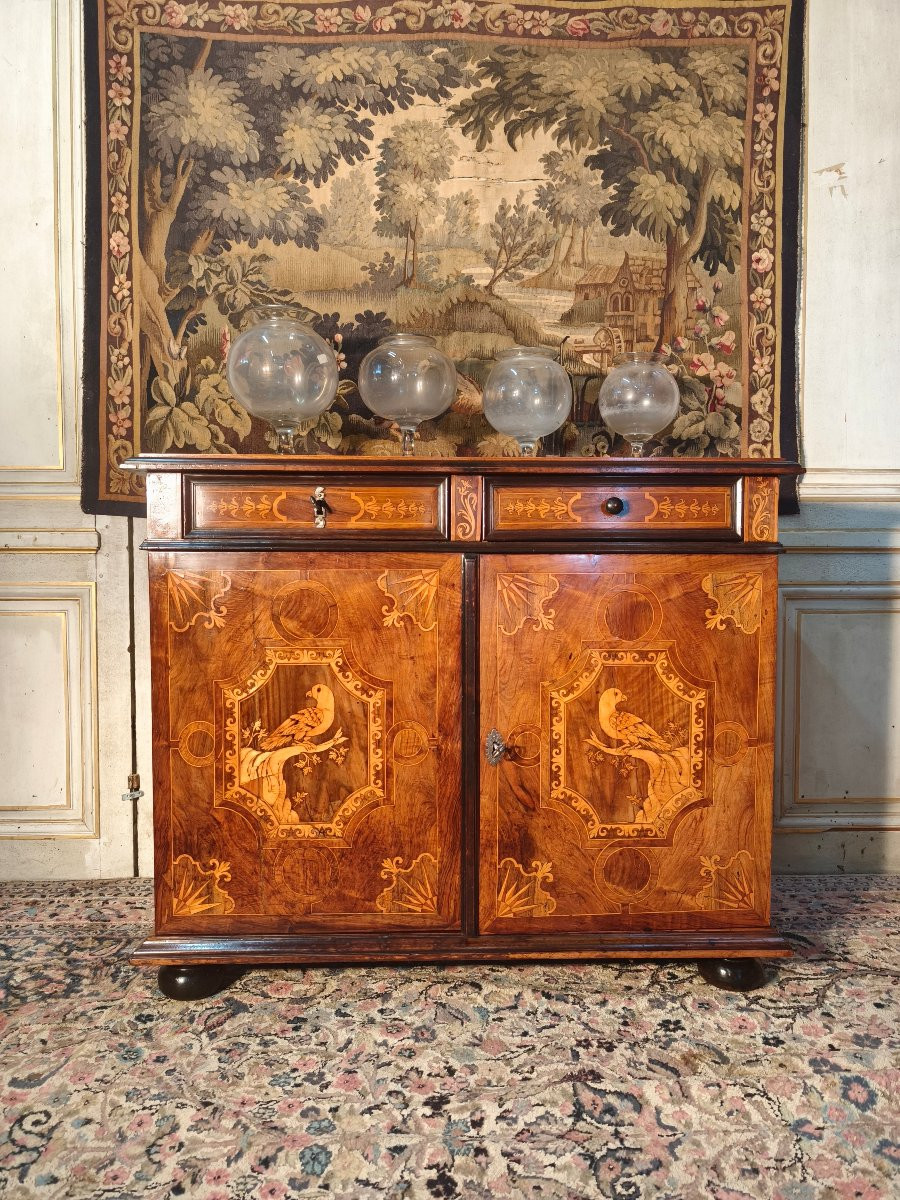 Buffet en noyer et marqueterie du 17 ème siècle -photo-4