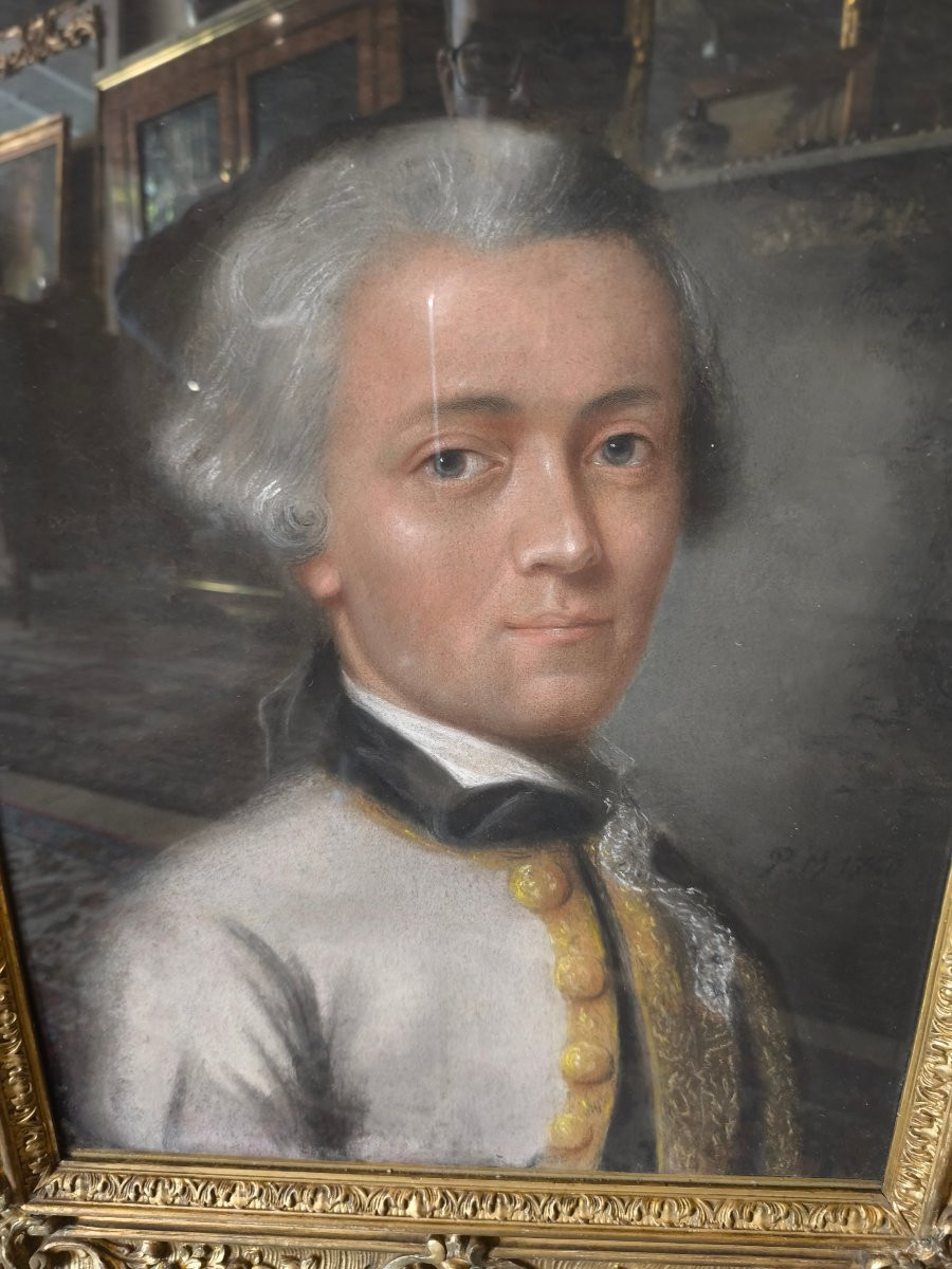 Pastel portrait de jeune d élégant jeune homme 18 ème siècle -photo-4