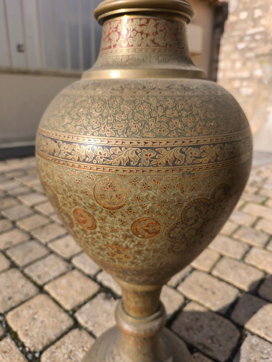 Paire de grand vases Médicis en bronze champlevé 19 ème siècle -photo-2