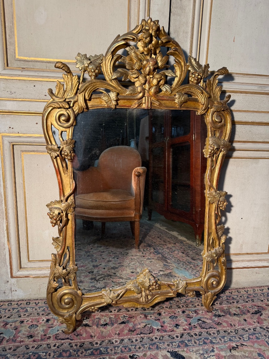 Louis XV Mirror With A Provençal Grape Motif, 18th Century. -photo-2