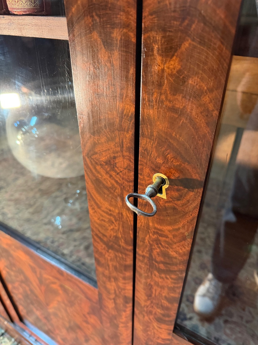 Grande bibliothèque en acajou flammée d époque Louis-Philippe 19 eme siècle -photo-2