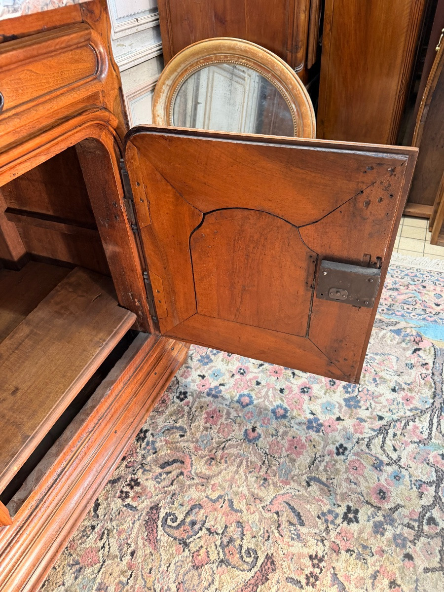 Buffet de chasse 18 eme lyonnais en noyer -photo-4