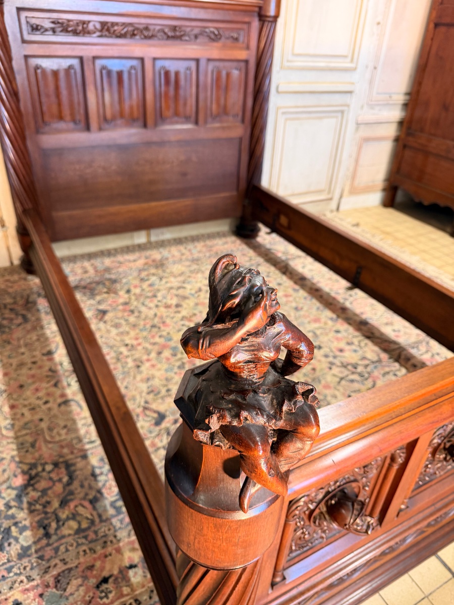 Lit de château de style renaissance en noyer 19 eme -photo-2