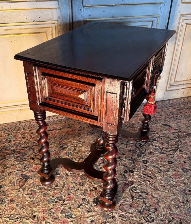 Table -photo-4