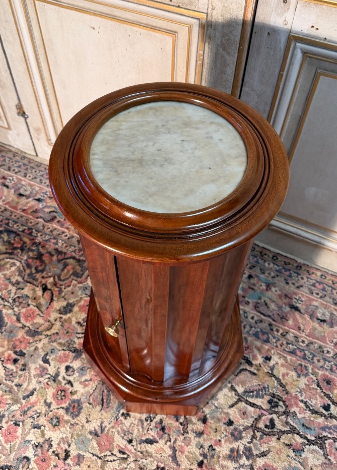19th-century Mahogany Nightstand -photo-3