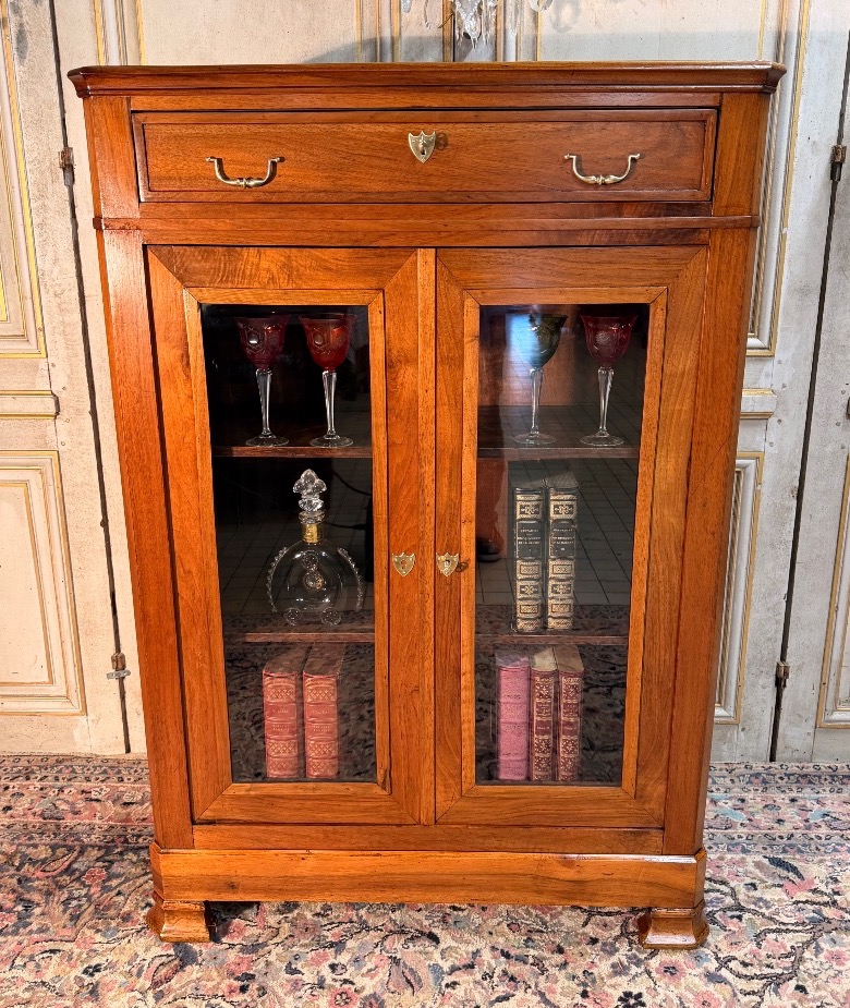 19th-century Louis Philippe Display Cabinet In Walnut 