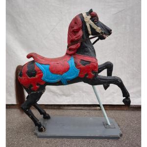 Cheval de bois manège art forain 19 ème 