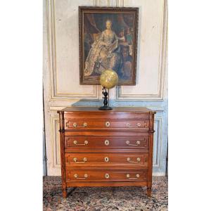 Petite commode d époque Louis XVI en noyer 18 eme 