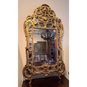 Miroir d époque Louis XV en bois doré 18 eme à pareclose