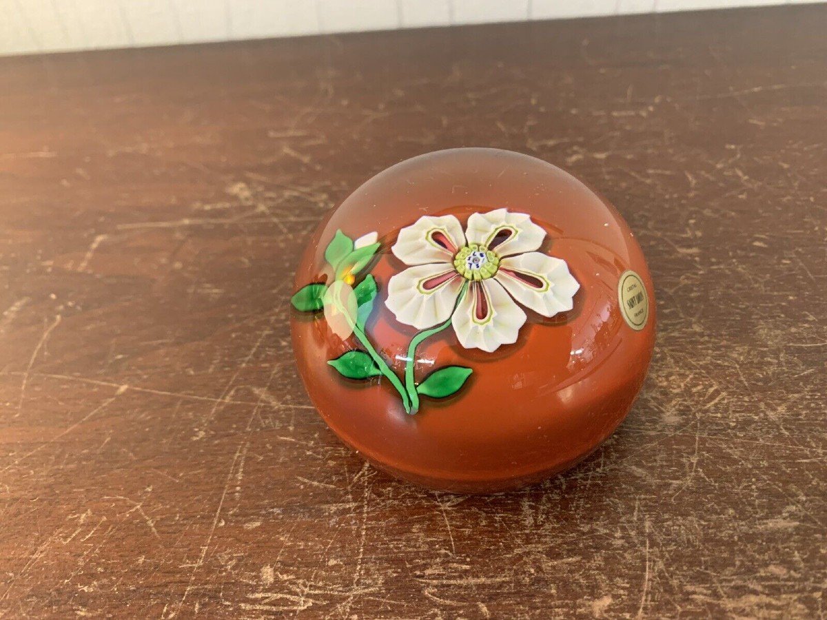 PRESSE PAPIER FLEUR SAINT LOUIS