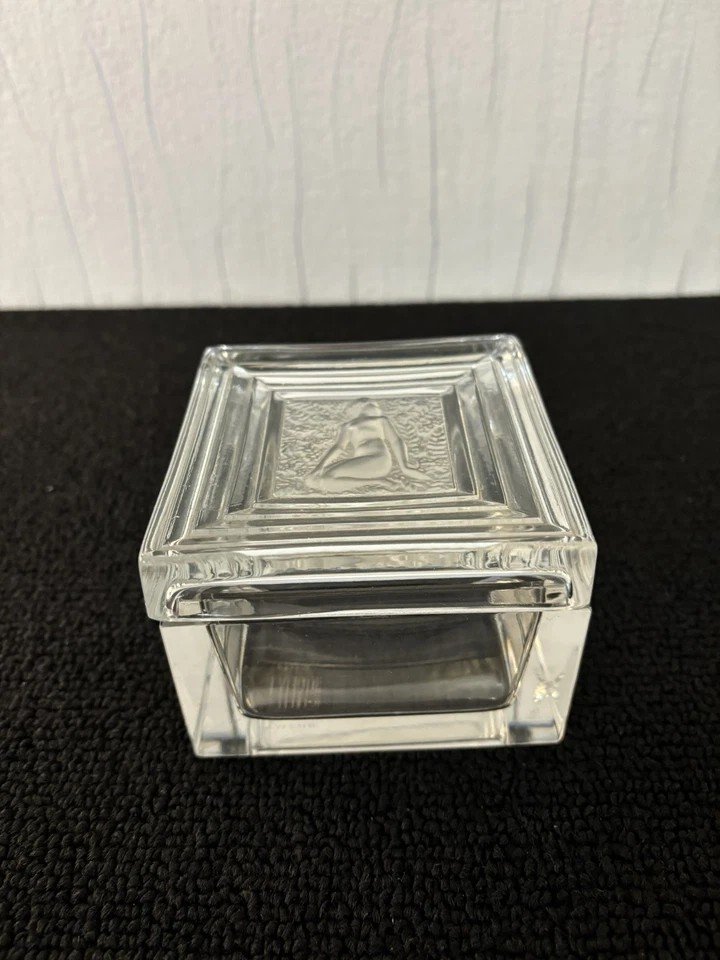 LALIQUE BOITE A POUDRE EN CRISTAL LALIQUE-photo-3