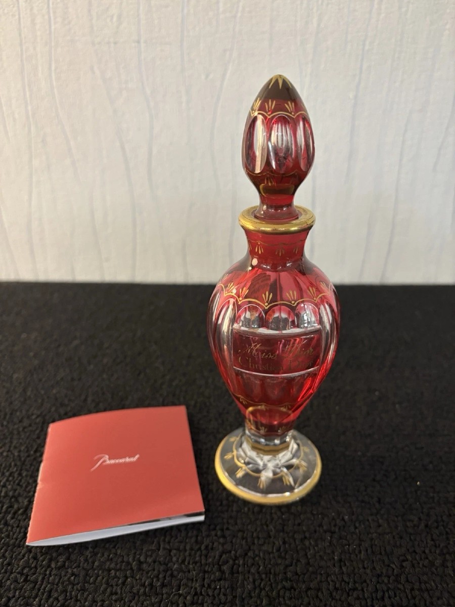 FLACON A PARFUM modèle  DIORAMA  en CRISTAL DE BACCARAT