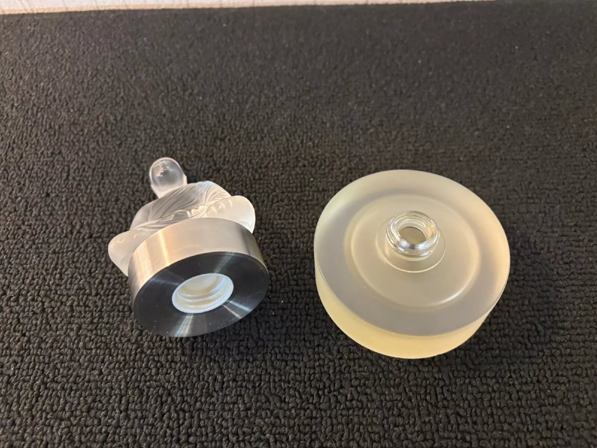 Buddha Perfume Bottle In Lalique Crystal-photo-3