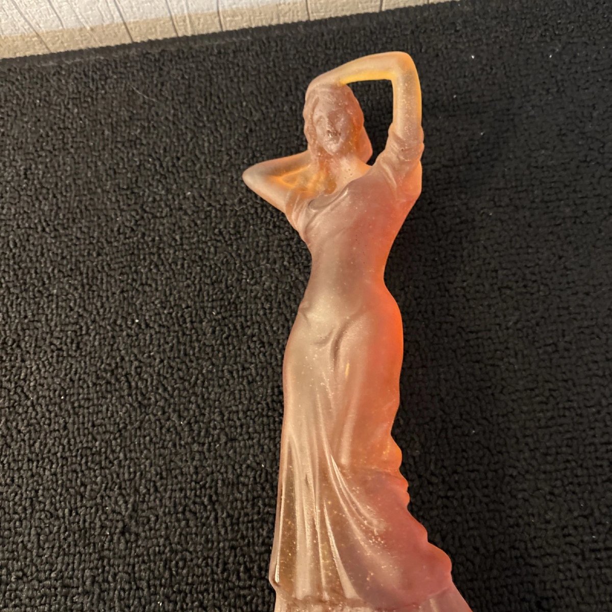 Femme se coiffant en cristal Daum -photo-2