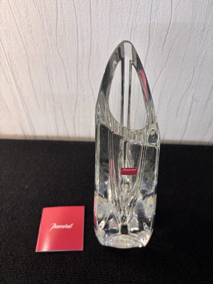 Baccarat Crystal Beveled Soliflore Vase-photo-2