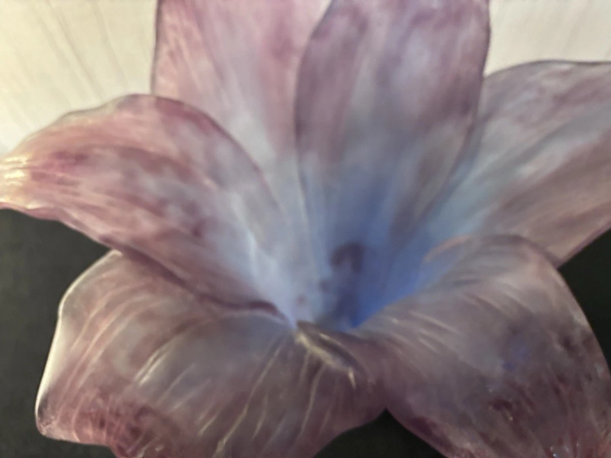 Grand vase modèle Amaryllis violet bleuté en cristal Daum France-photo-2