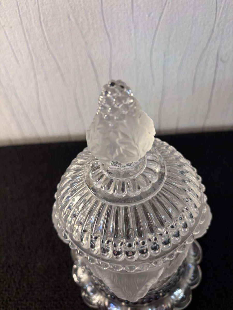 Saint Louis Crystal Cutlery Pot With Ram's Head And Bacchus Head Motif-photo-3