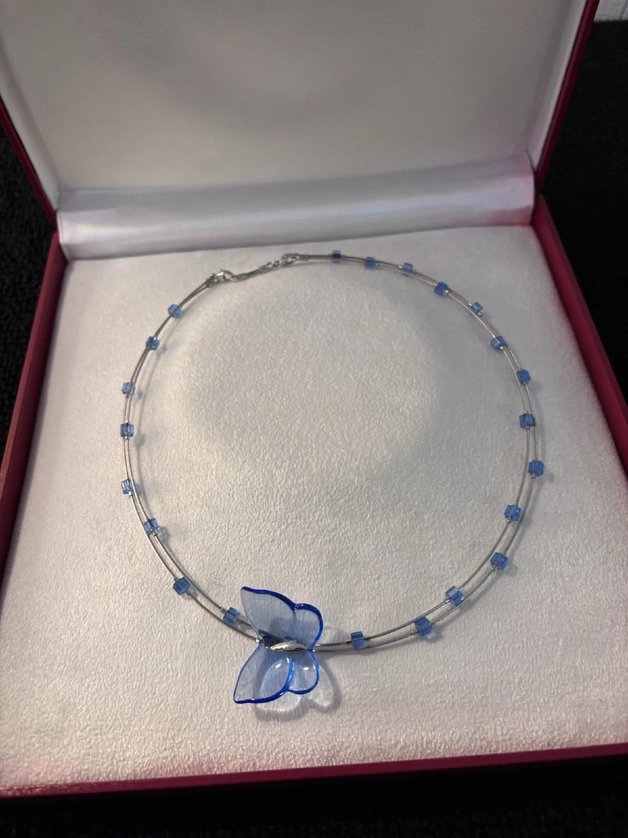 Collier ras du cou papillon bleu en cristal de BACCARAT-photo-4