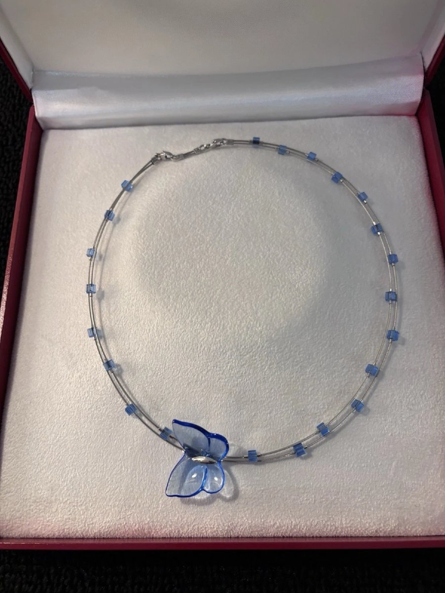 Collier ras du cou papillon bleu en cristal de BACCARAT-photo-3