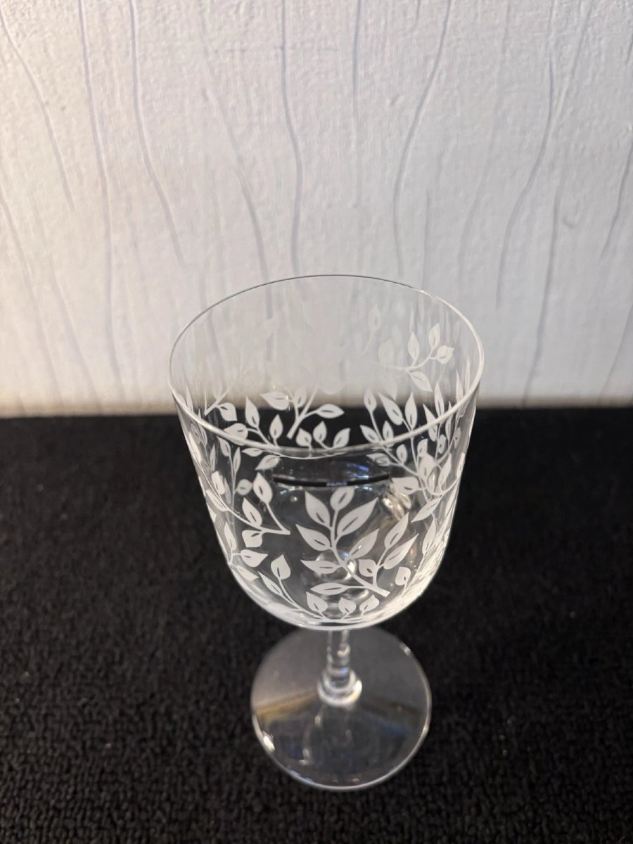 Lalique Liane Clear Crystal Wine Glass-photo-2