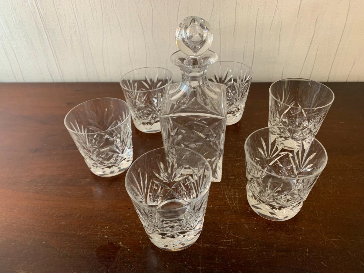 Whiskey   Decanter And 6 Glasses