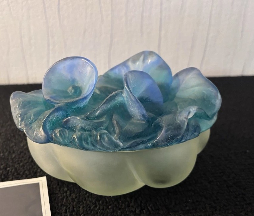 Coffret fleurs bleu en cristal Daum France