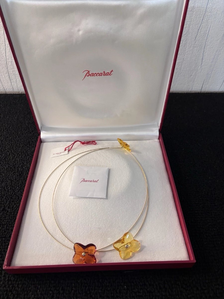 Cable Necklace With 3 Amber And Yellow Orchids Made Of Baccarat Crystal-photo-2