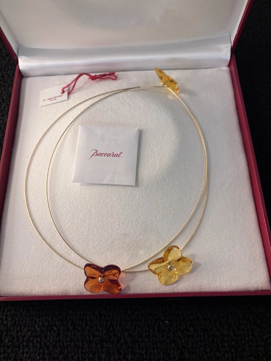 Cable Necklace With 3 Amber And Yellow Orchids Made Of Baccarat Crystal-photo-3