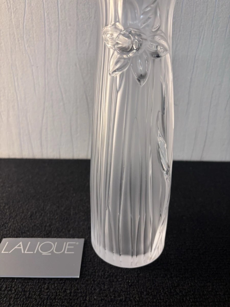 Lalique France Crystal Vase With Daffodil Design-photo-3