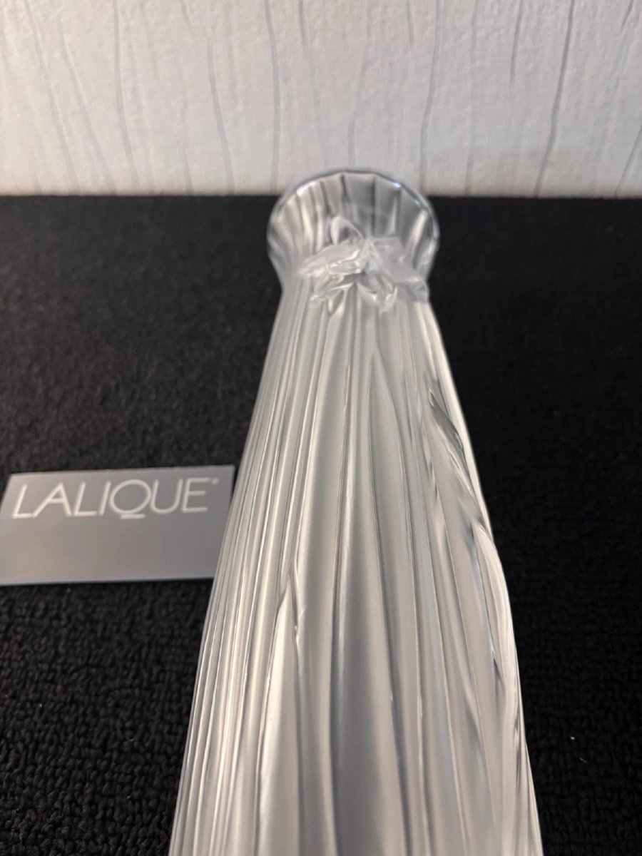 Lalique France Crystal Vase With Daffodil Design-photo-2
