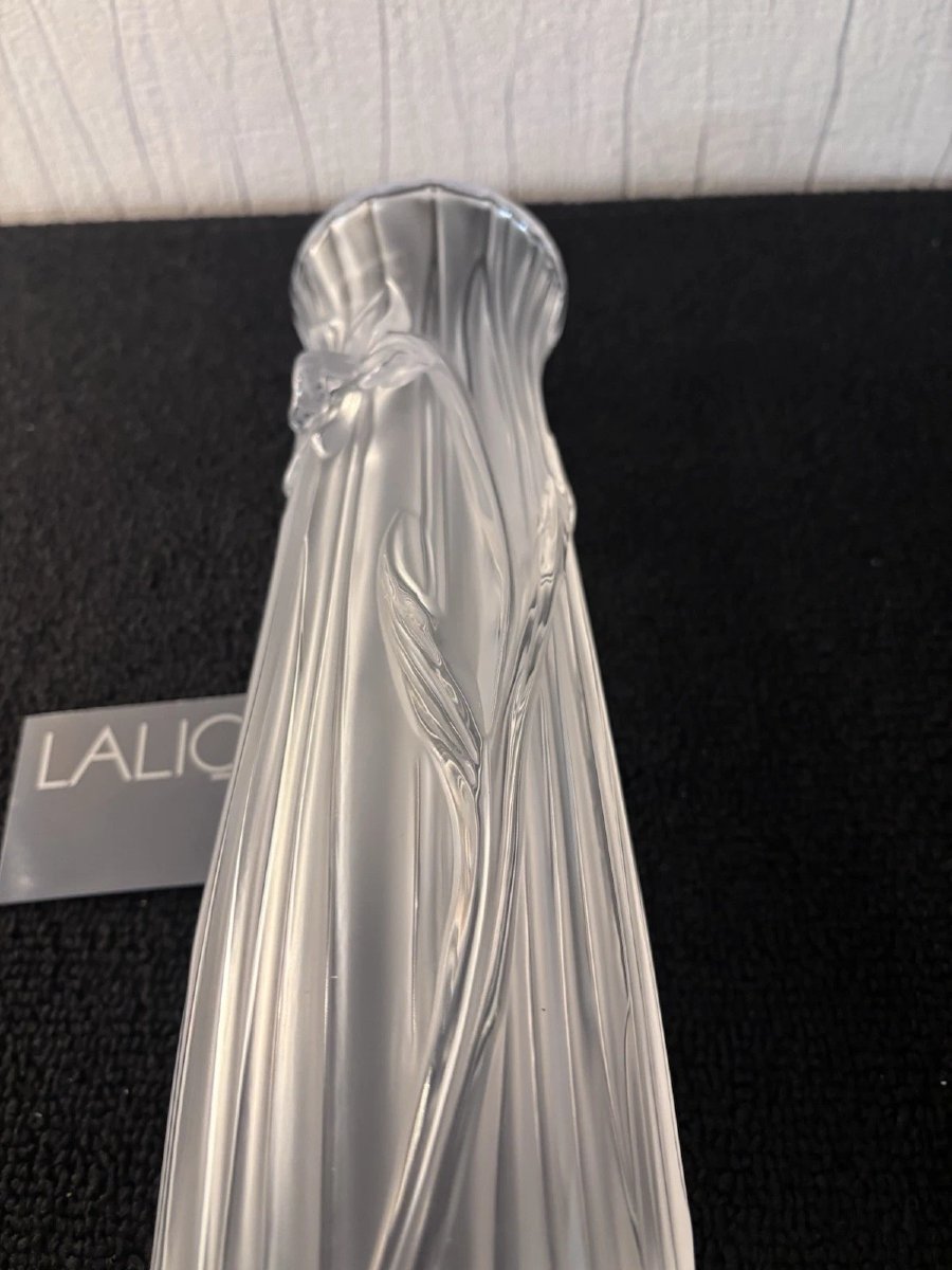 Lalique France Crystal Vase With Daffodil Design-photo-4