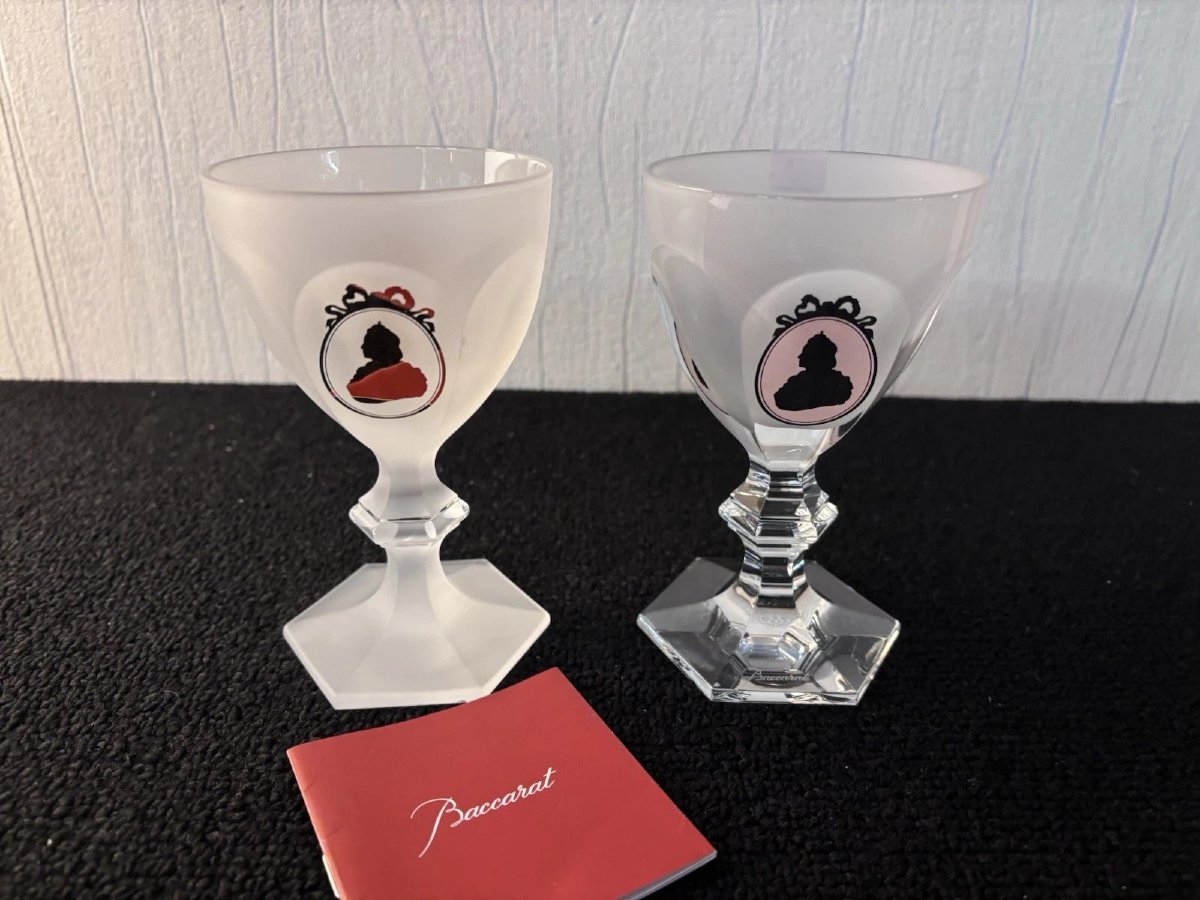 Set Of 2 Harcourt-style Glasses With Medallions, Made Of Baccarat Crystal-photo-1