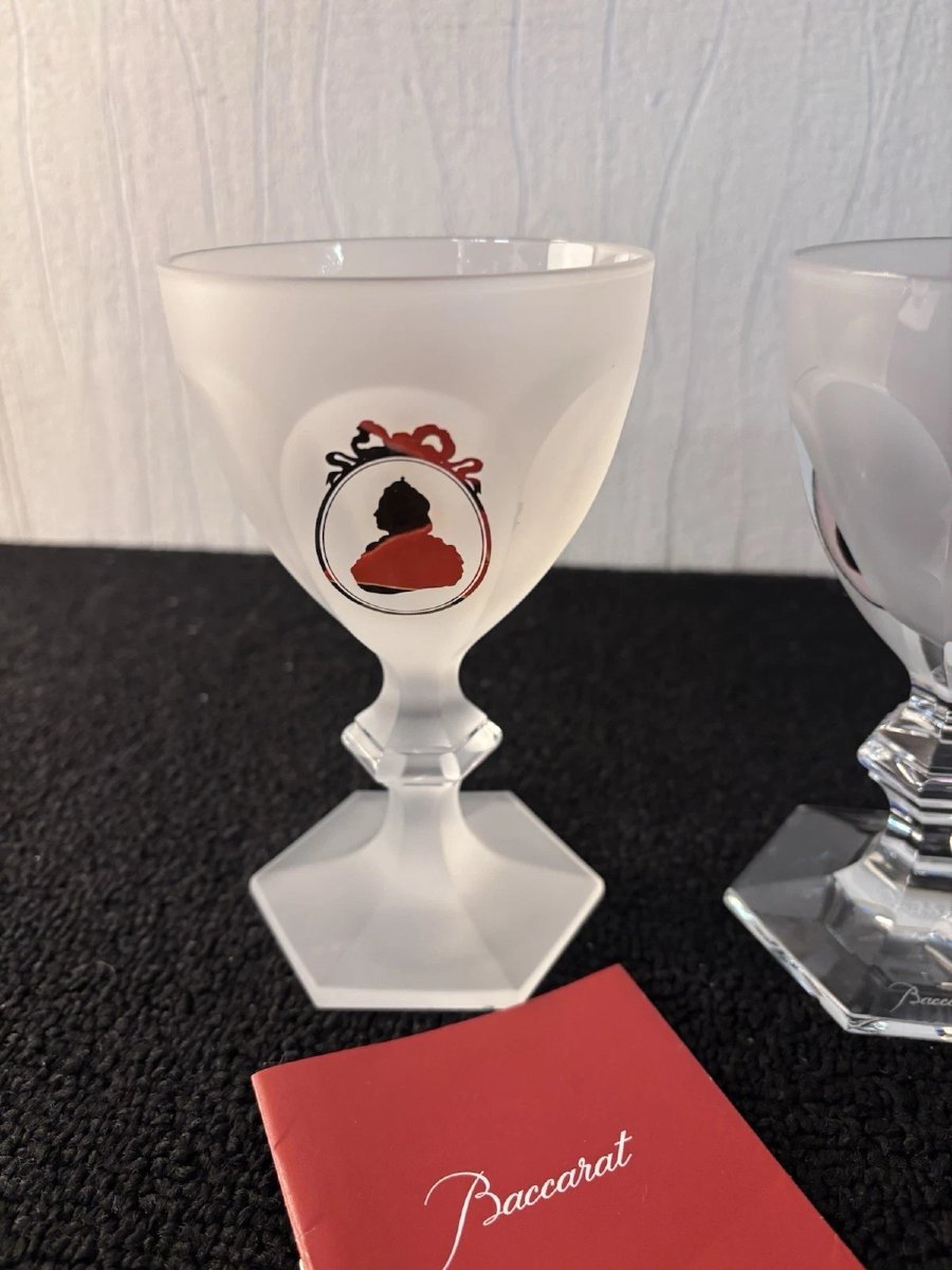 Set Of 2 Harcourt-style Glasses With Medallions, Made Of Baccarat Crystal-photo-3