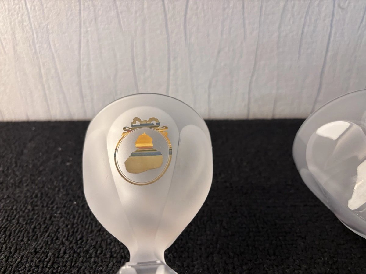 Set Of 2 Harcourt-style Glasses With Medallions, Made Of Baccarat Crystal-photo-4