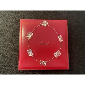 COLLIER EN ARGENT AVEC FLEURS EN CRISTAL DE BACCARAT