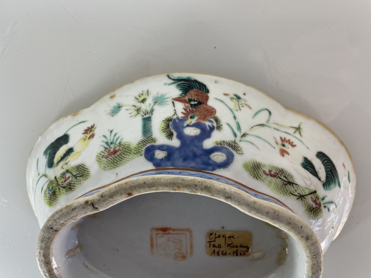 Chine - Coupe Sur Pied - Décor Au Coqs - XIX