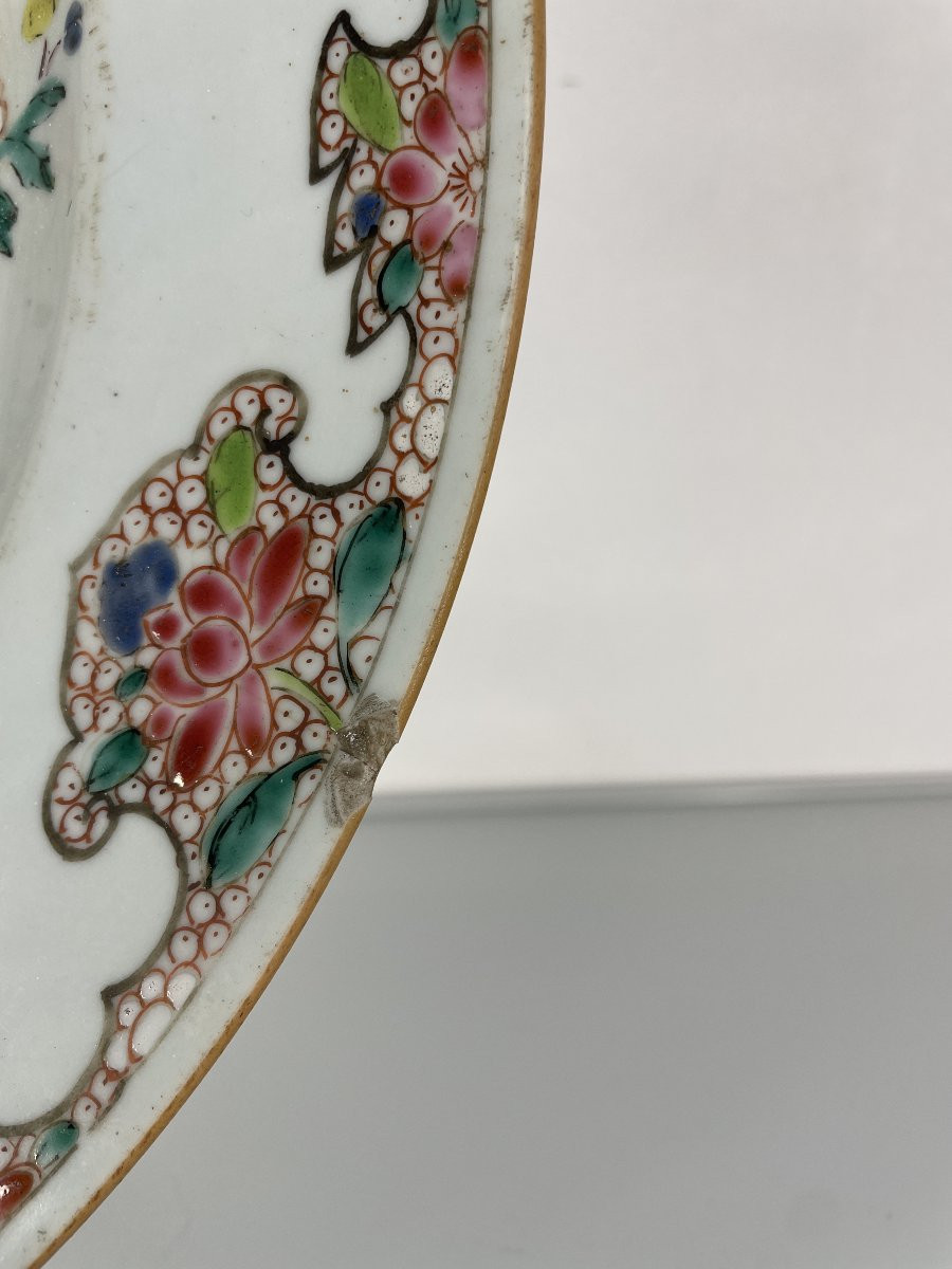 Plat Circulaire en Porcelaine – Compagnie des Indes – XVIIIᵉ siècle-photo-4