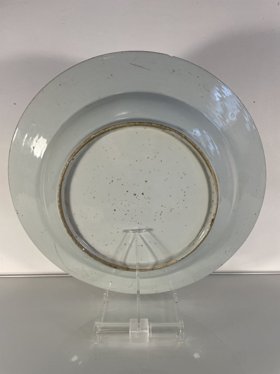 Plat Circulaire en Porcelaine – Compagnie des Indes – XVIIIᵉ siècle-photo-1