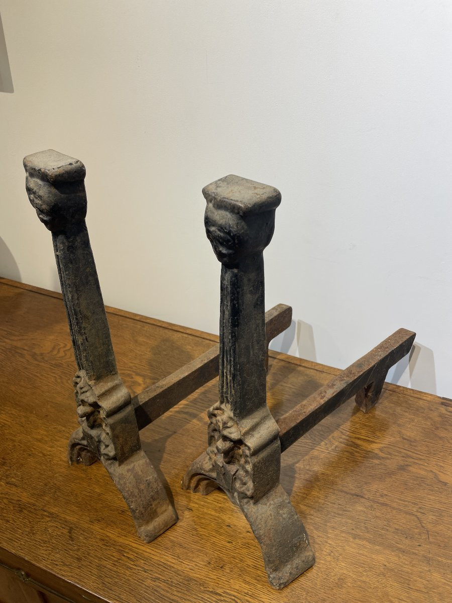 Paire de chenets anciens en fonte – Style Renaissance – Fin XIXᵉ siècle-photo-2