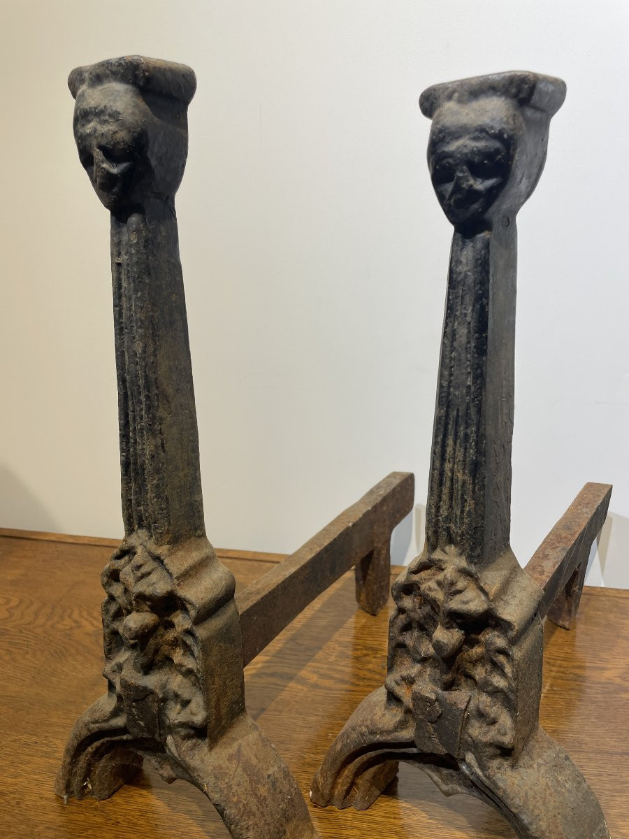 Paire de chenets anciens en fonte – Style Renaissance – Fin XIXᵉ siècle-photo-3
