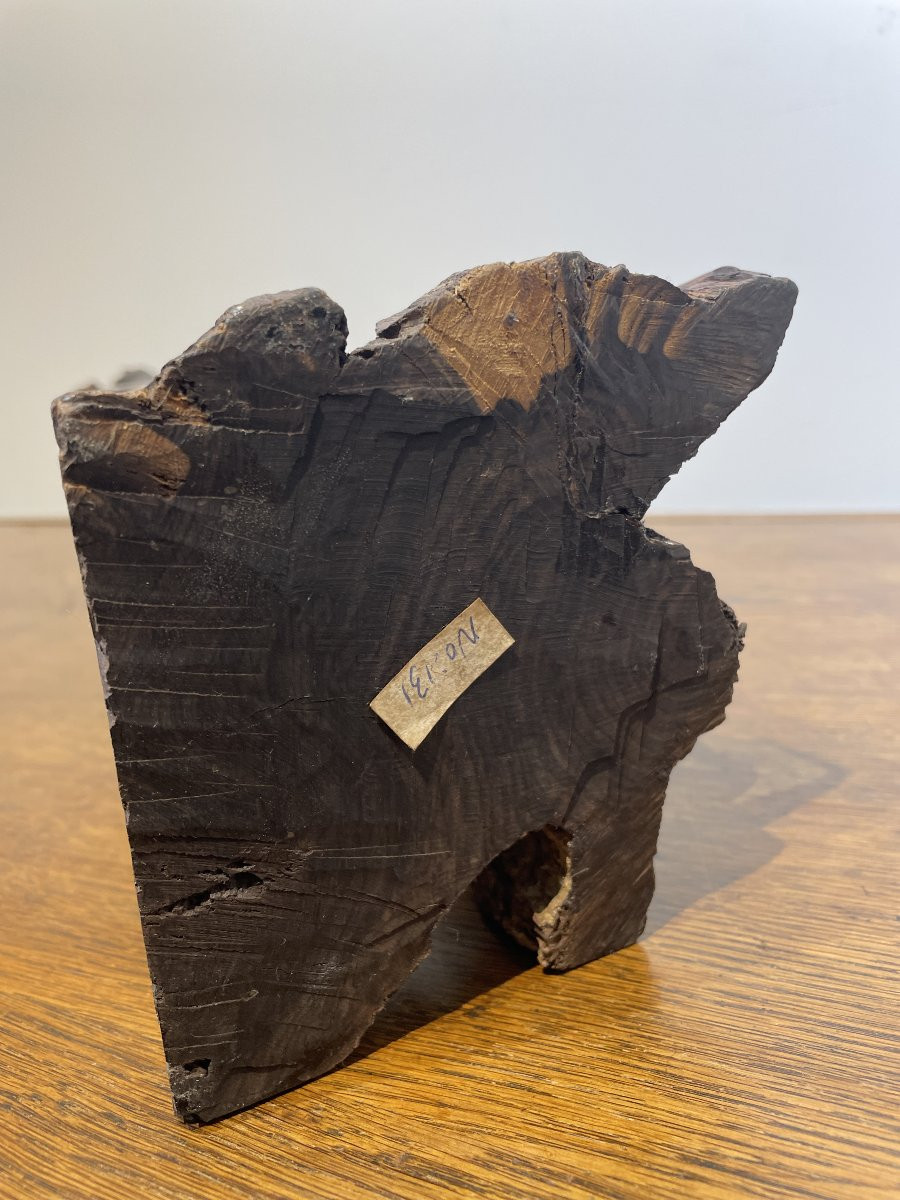 Ancient African Sculpture Carved From A Single Block Of Wood - Central Africa - 20th Century-photo-1