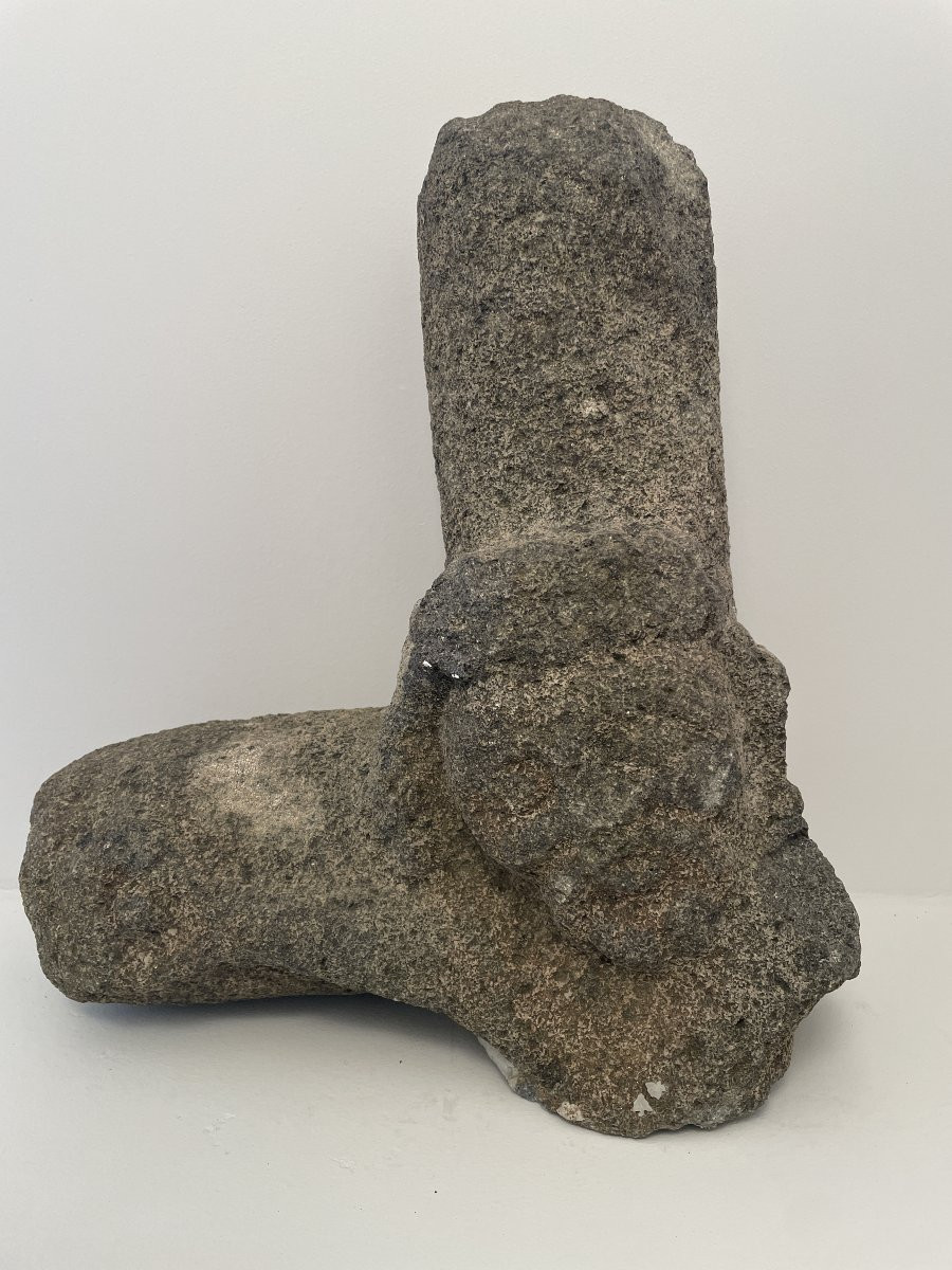 Crucifix en grès - Christ - Période médiévale - XVe siècle-photo-1