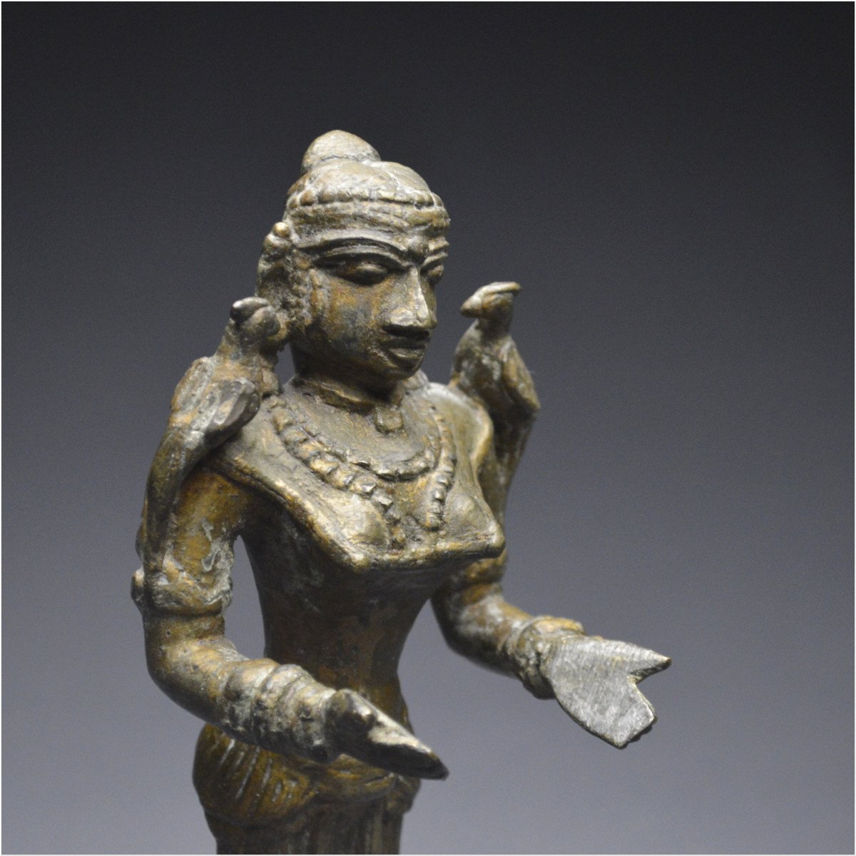 India, 19th Century, Bronze Ceremonial Oil Lamp Depicting Lakshmi-photo-2