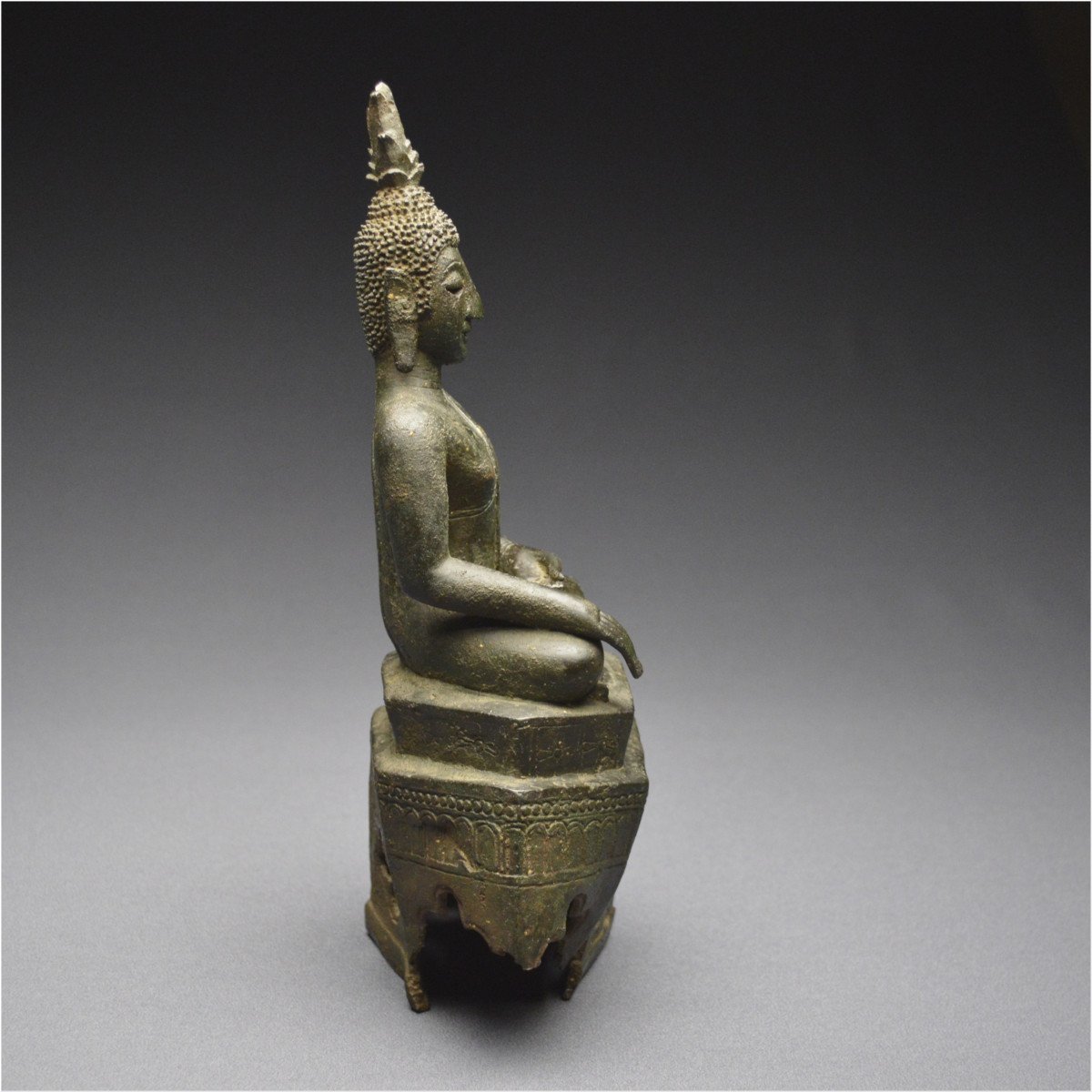 Laos, 17th - 18th Century, Maravijaya Buddha In Bronze With Dark Patina-photo-1