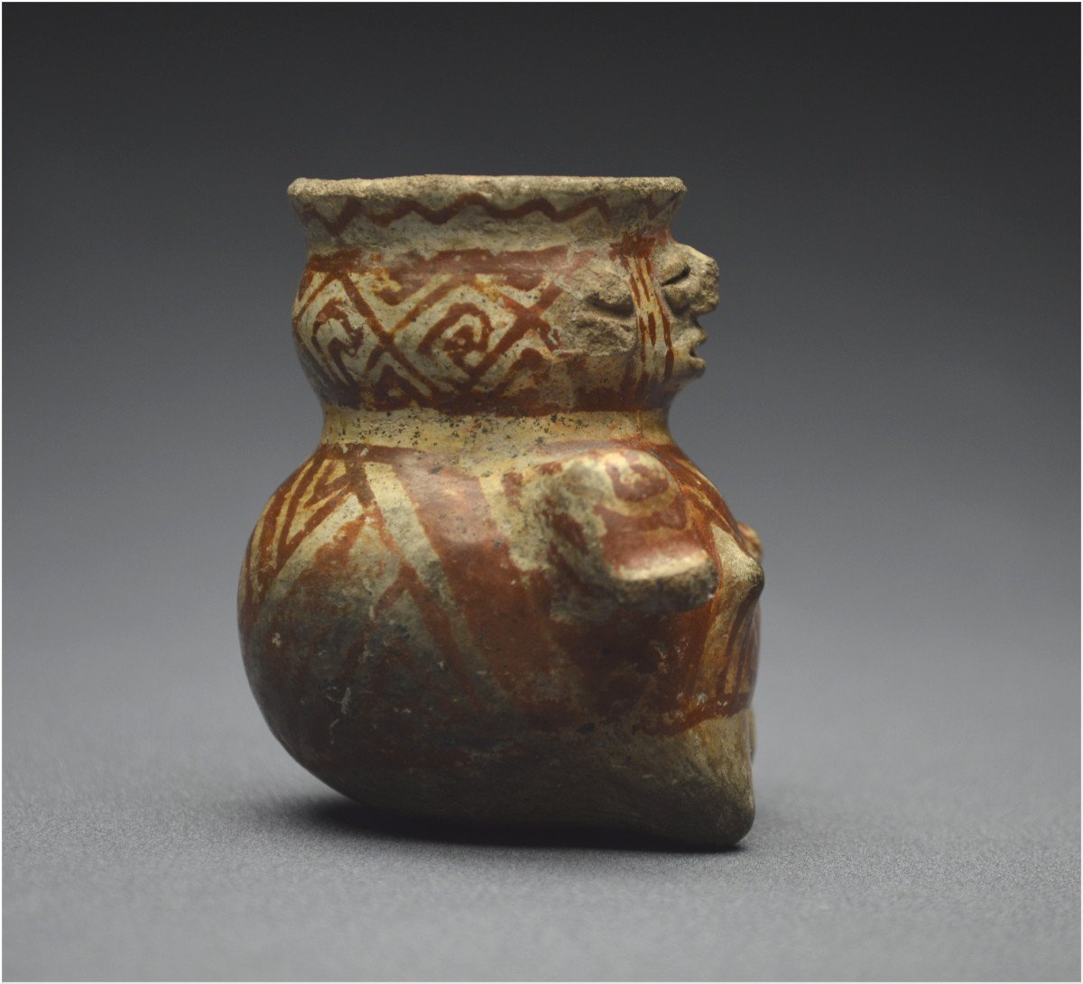 Mexico, 800 – 1500 Ad, Huastec Culture, Small Anthropomorphic Potion Vase, Ceramics With Cream And Red Coffee Engobe-photo-3