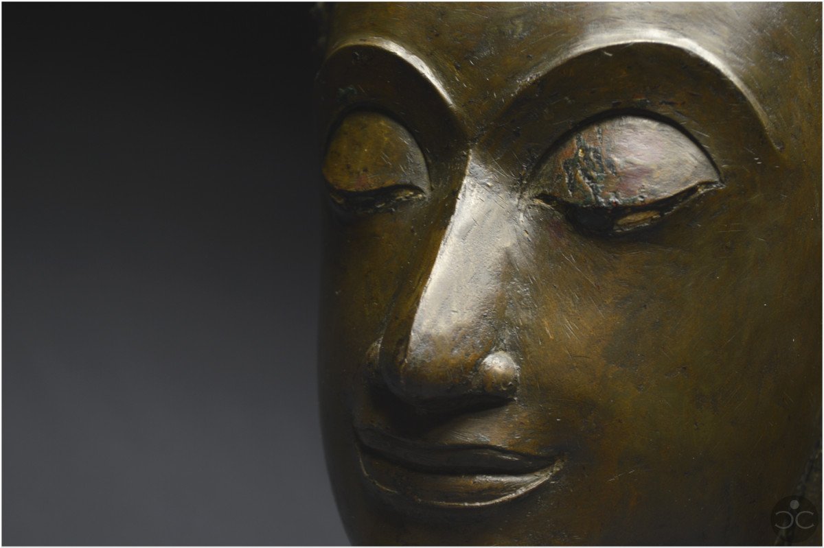 Ancien Royaume de Siam, XVIème - XVIIème siècle, Grande tête de Bouddha en bronze à patine brune-photo-8