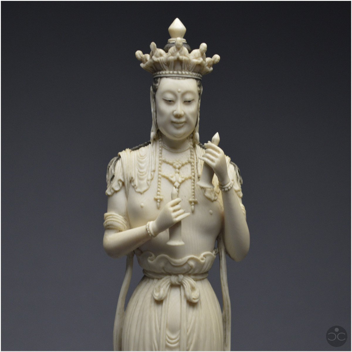 Chine, XIXème siècle, Représentation en ivoire du bodhisattva Avalokitesvara (certificat CITES)-photo-6