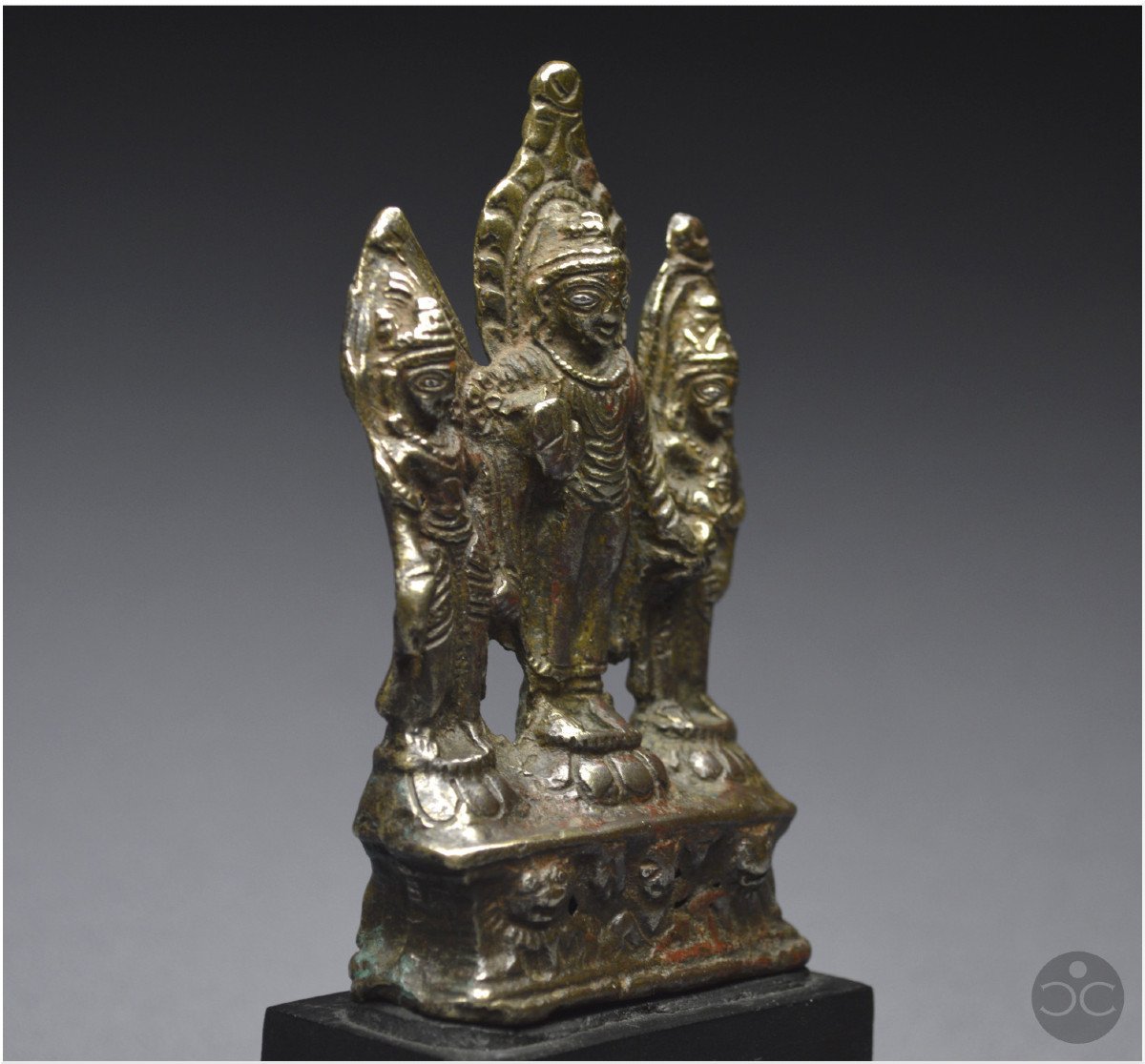 Tibet occidental, Période Médiévale, Xème-XIIème siècle, Bouddha entouré de bodhisattvas, Alliage cuivreux et incrustations d'argent-photo-2